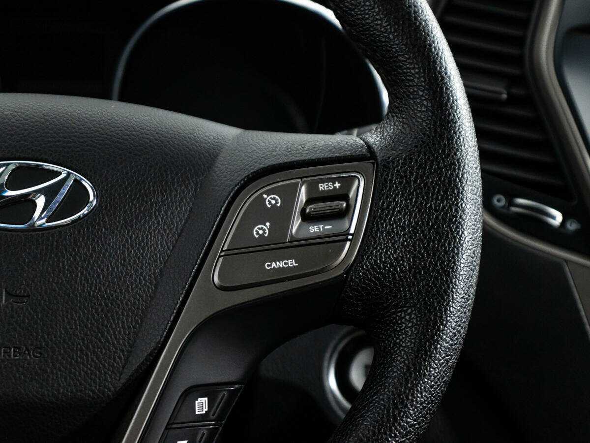 Hyundai Santa Fe с пробегом — 2017 год. Фото: #24