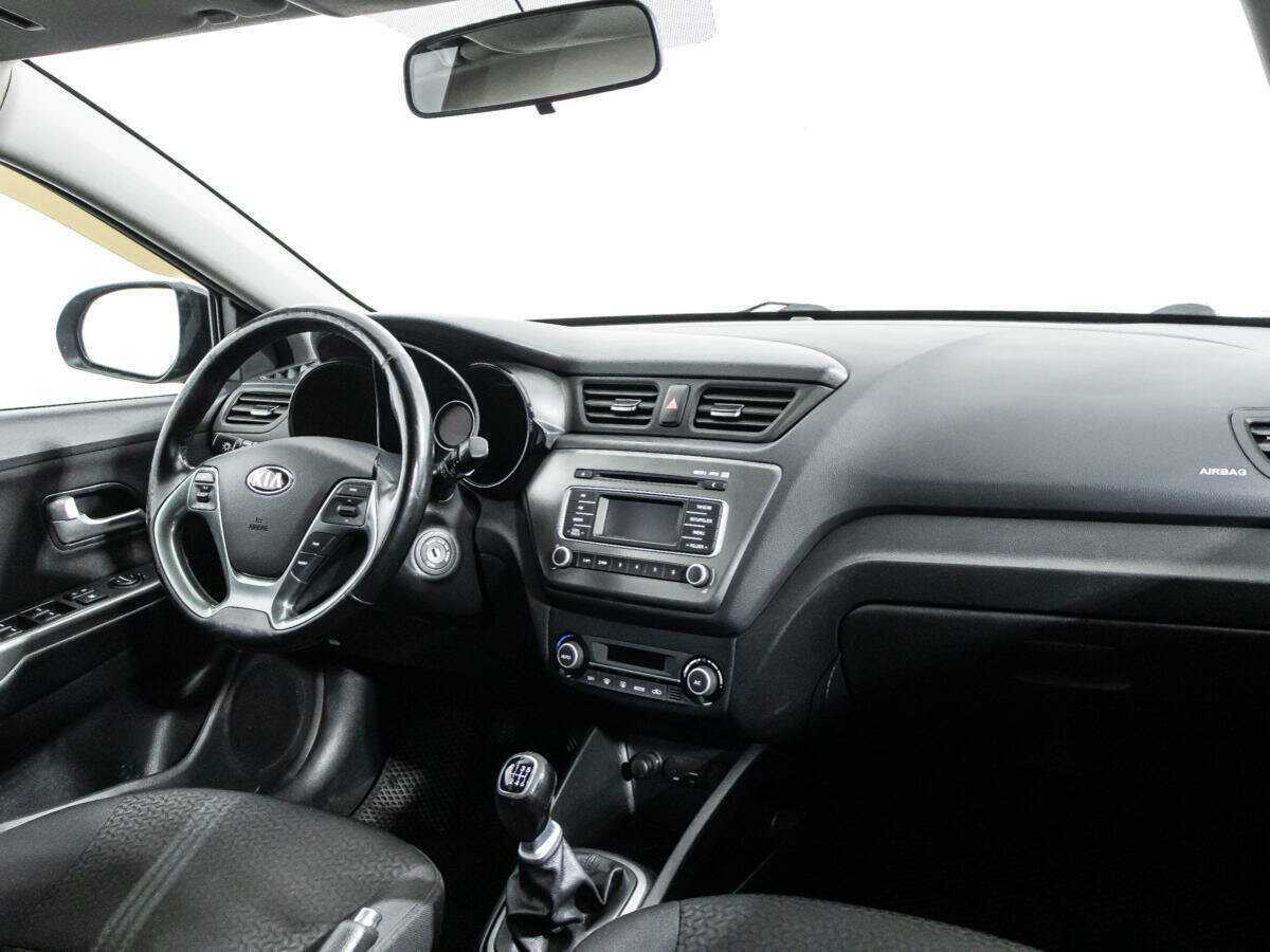 Kia Rio с пробегом — 2017 год. Фото: #8