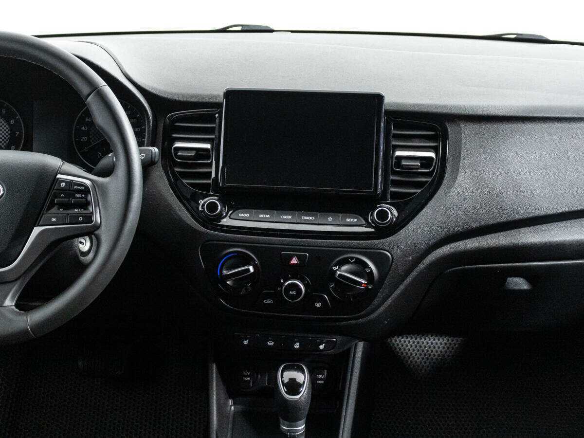 Hyundai Solaris с пробегом — 2021 год. Фото: #13