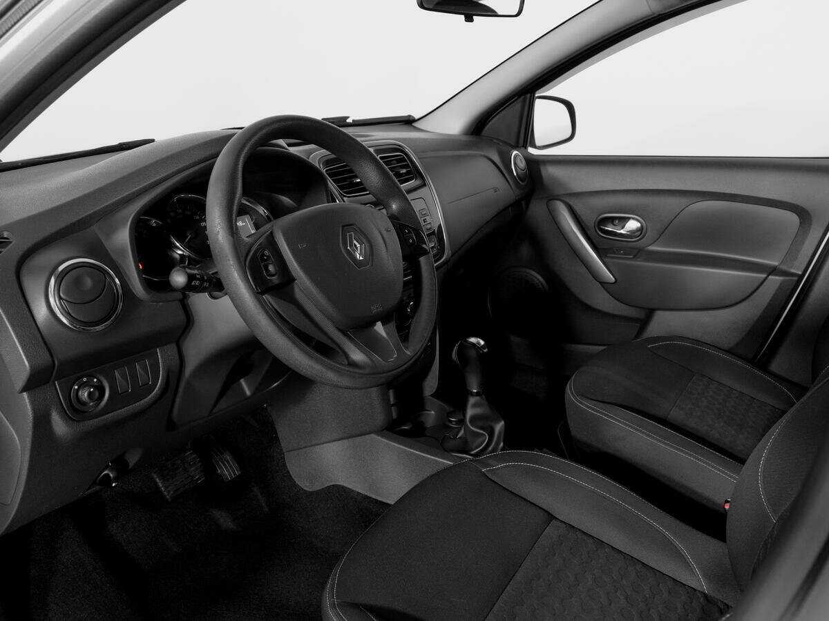 Renault Logan с пробегом — 2017 год. Фото: #14