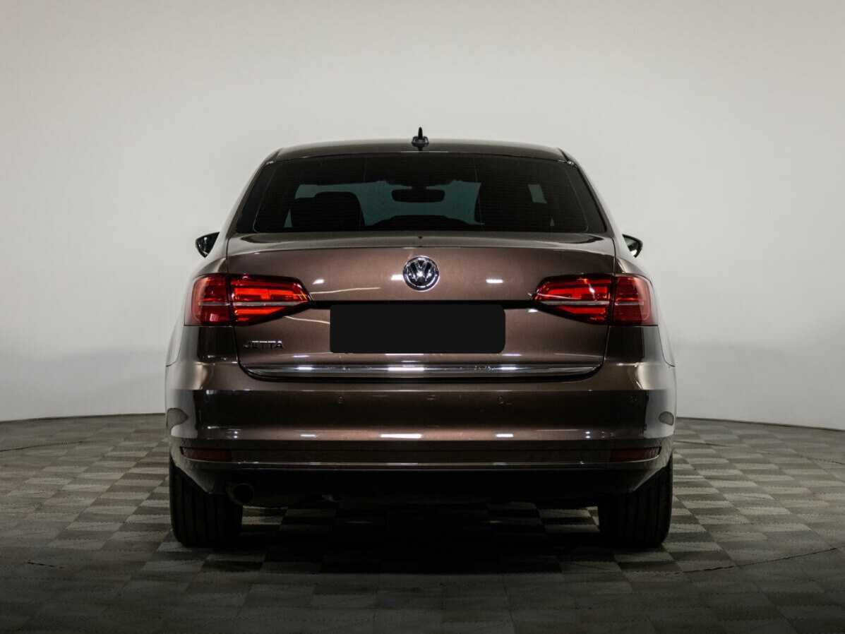 Volkswagen Jetta с пробегом — 2016 год. Фото: #4