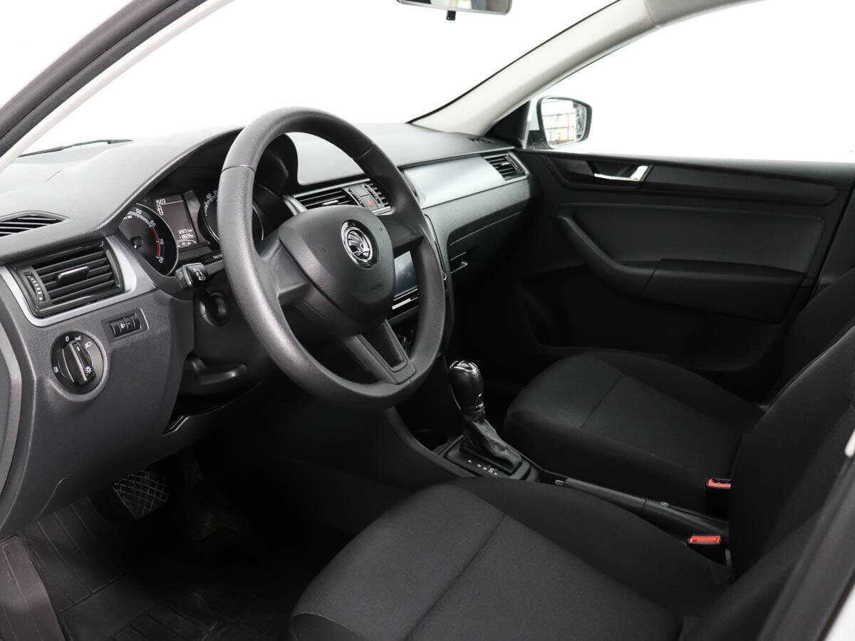 Skoda Rapid с пробегом — 2019 год. Фото: #9