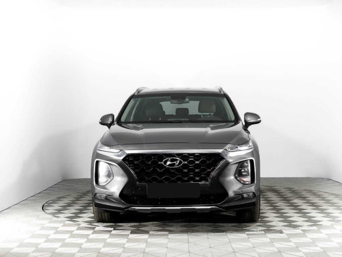 Hyundai Santa Fe с пробегом — 2019 год. Фото: #1