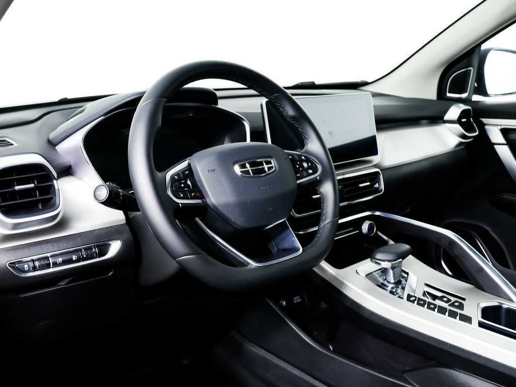 Geely Coolray с пробегом — 2023 год. Фото: #11