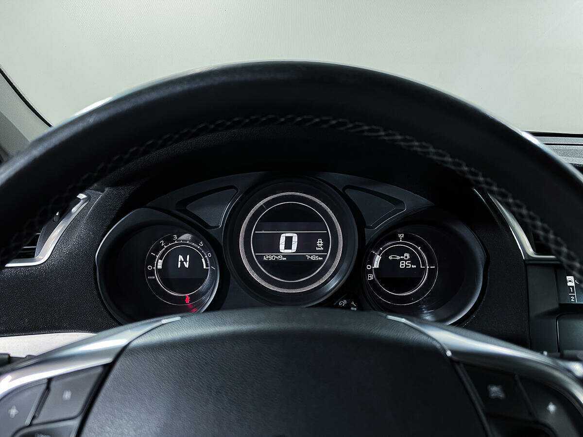 Citroen C4 с пробегом — 2017 год. Фото: #9