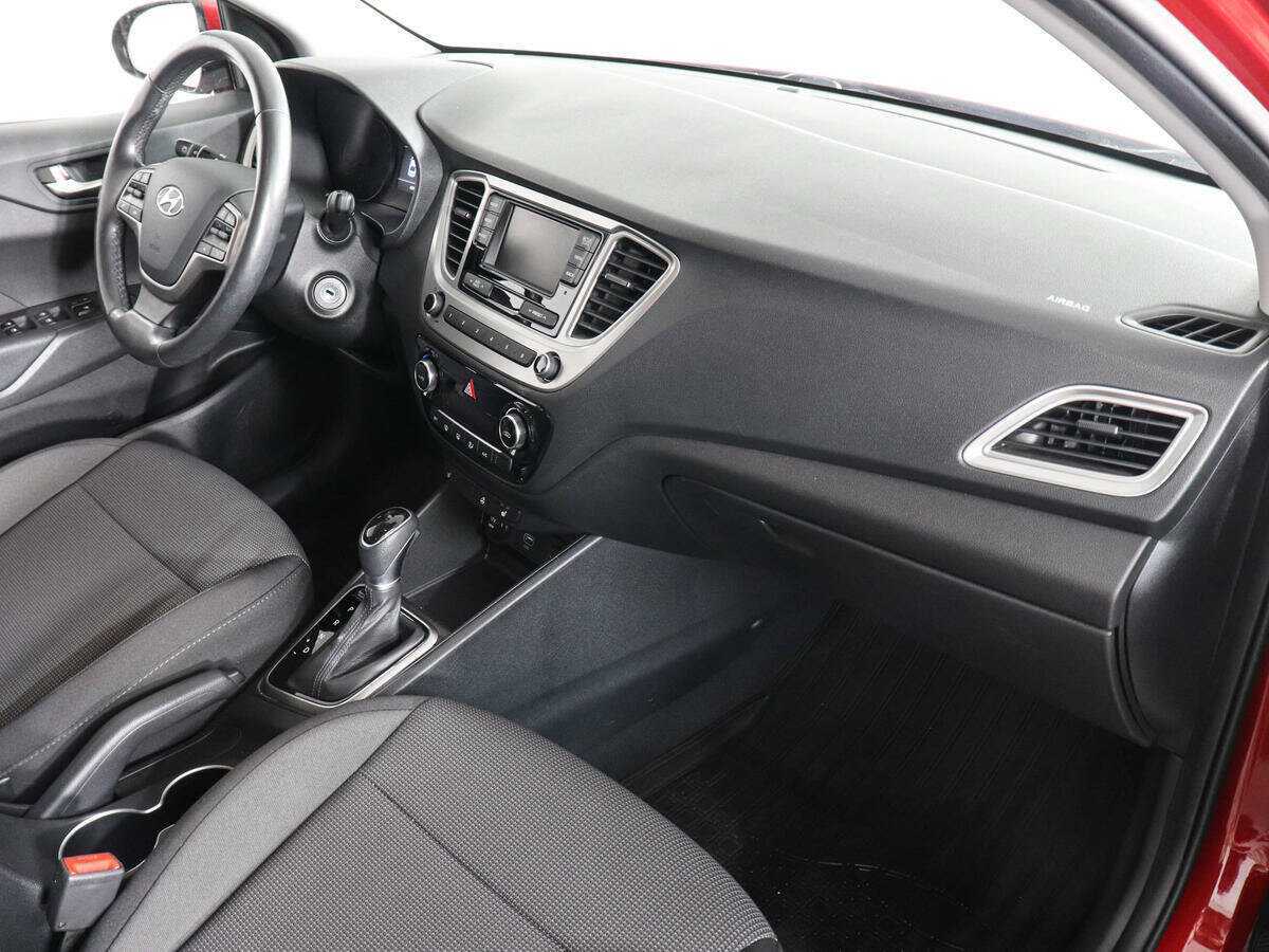 Hyundai Solaris с пробегом — 2019 год. Фото: #9