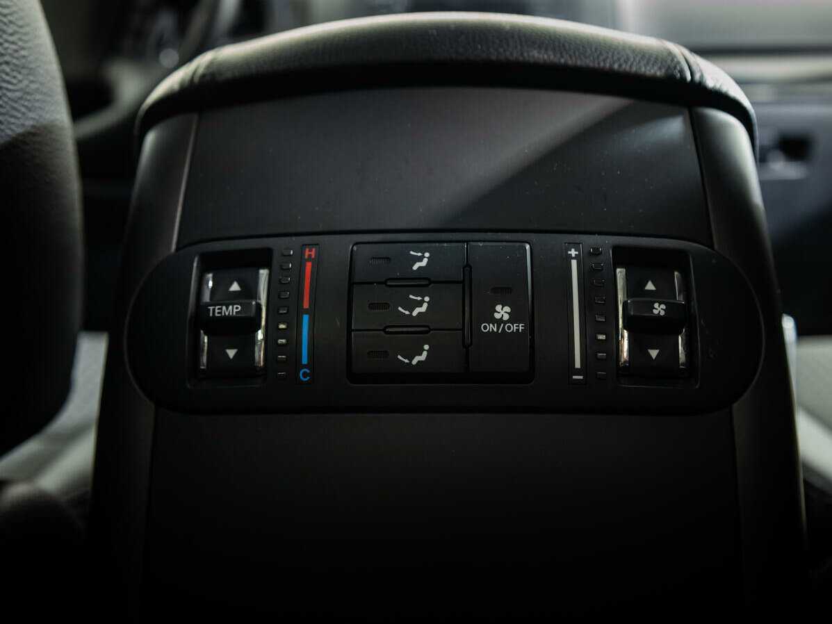 Kia Mohave с пробегом — 2014 год. Фото: #14