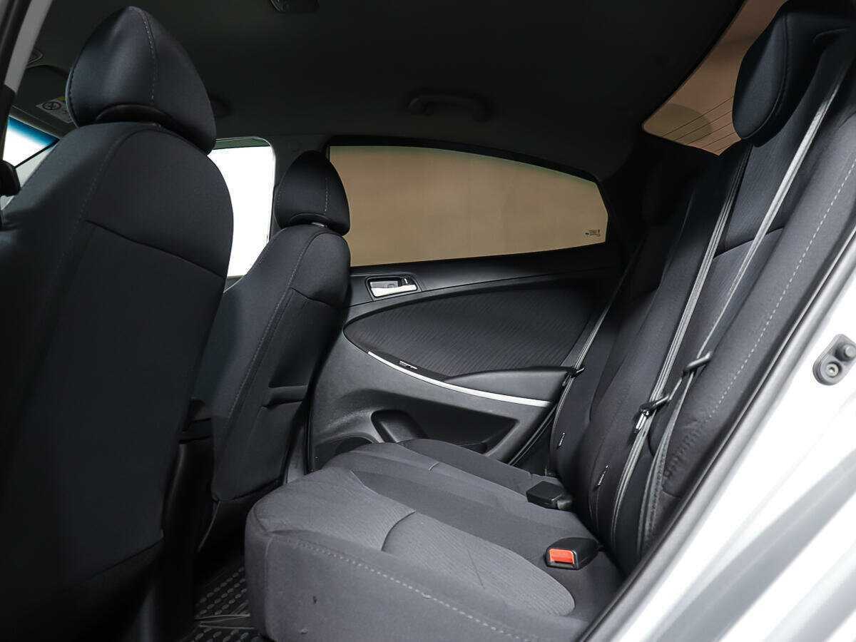 Hyundai Solaris с пробегом — 2016 год. Фото: #8