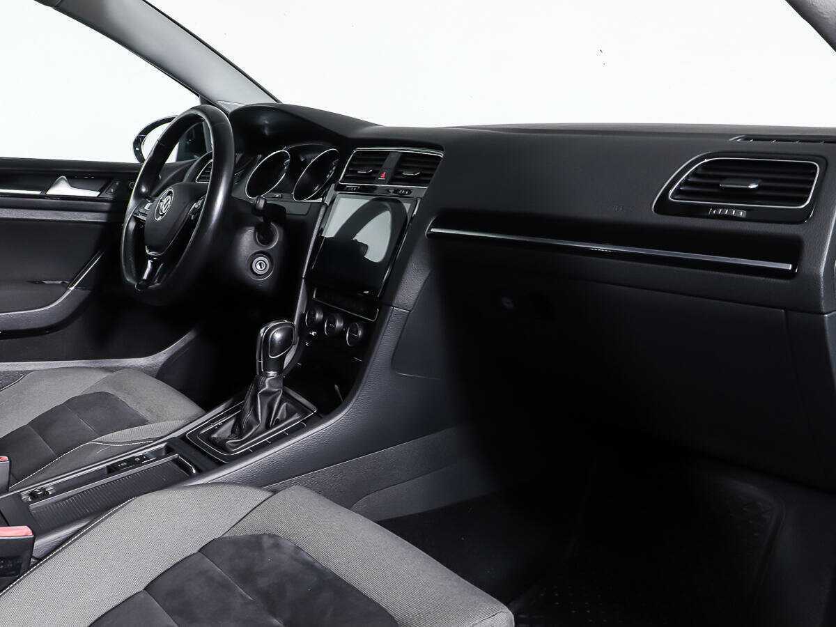 Volkswagen Golf с пробегом — 2013 год. Фото: #9