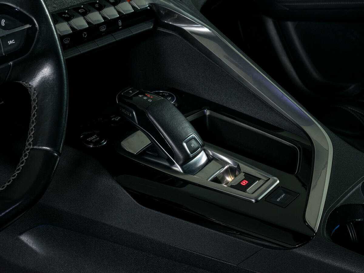 Peugeot 3008 с пробегом — 2018 год. Фото: #12