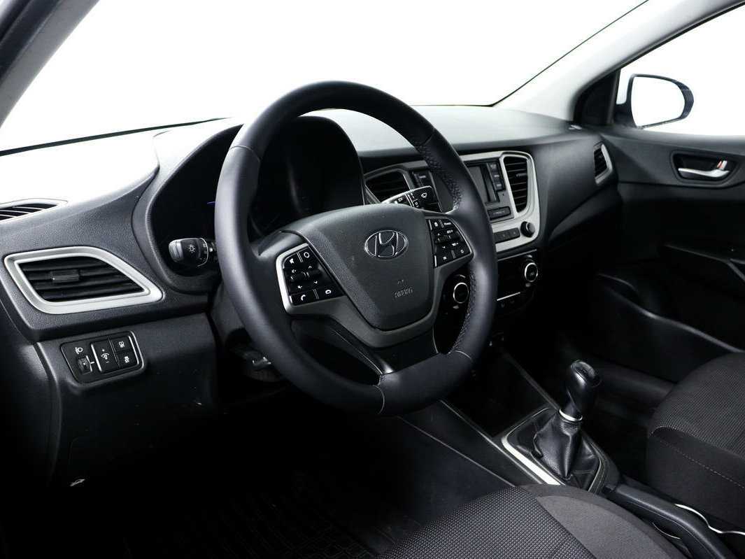 Hyundai Solaris с пробегом — 2019 год. Фото: #12