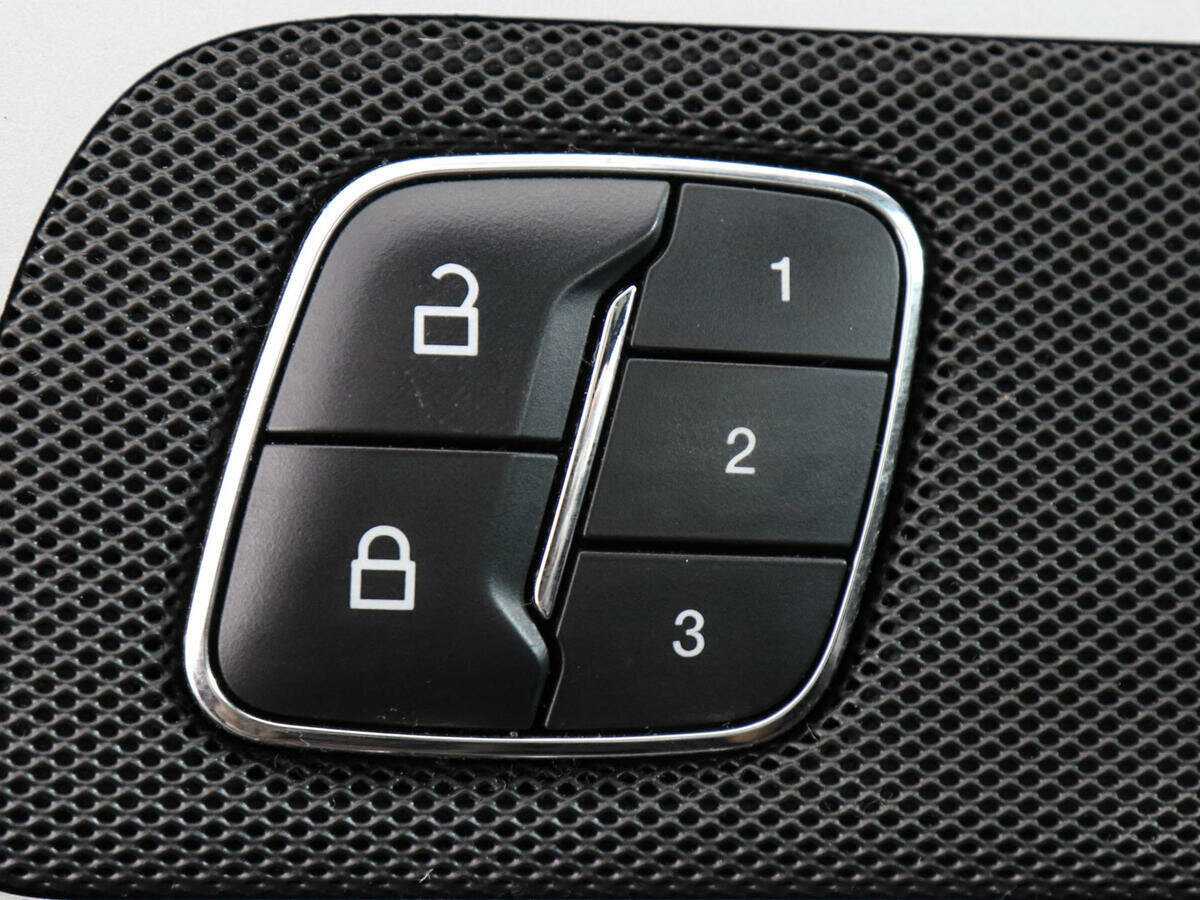 Ford Explorer с пробегом — 2015 год. Фото: #11