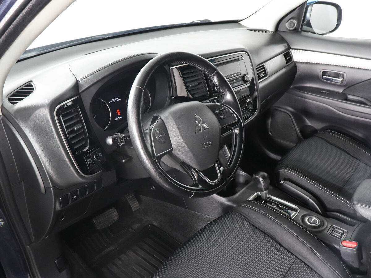 Mitsubishi Outlander с пробегом — 2016 год. Фото: #8