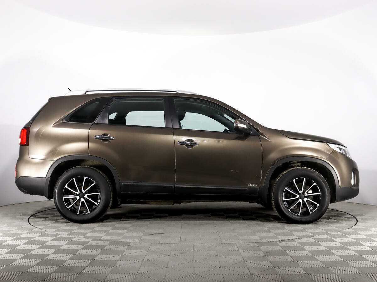 Kia Sorento с пробегом — 2014 год. Фото: #3