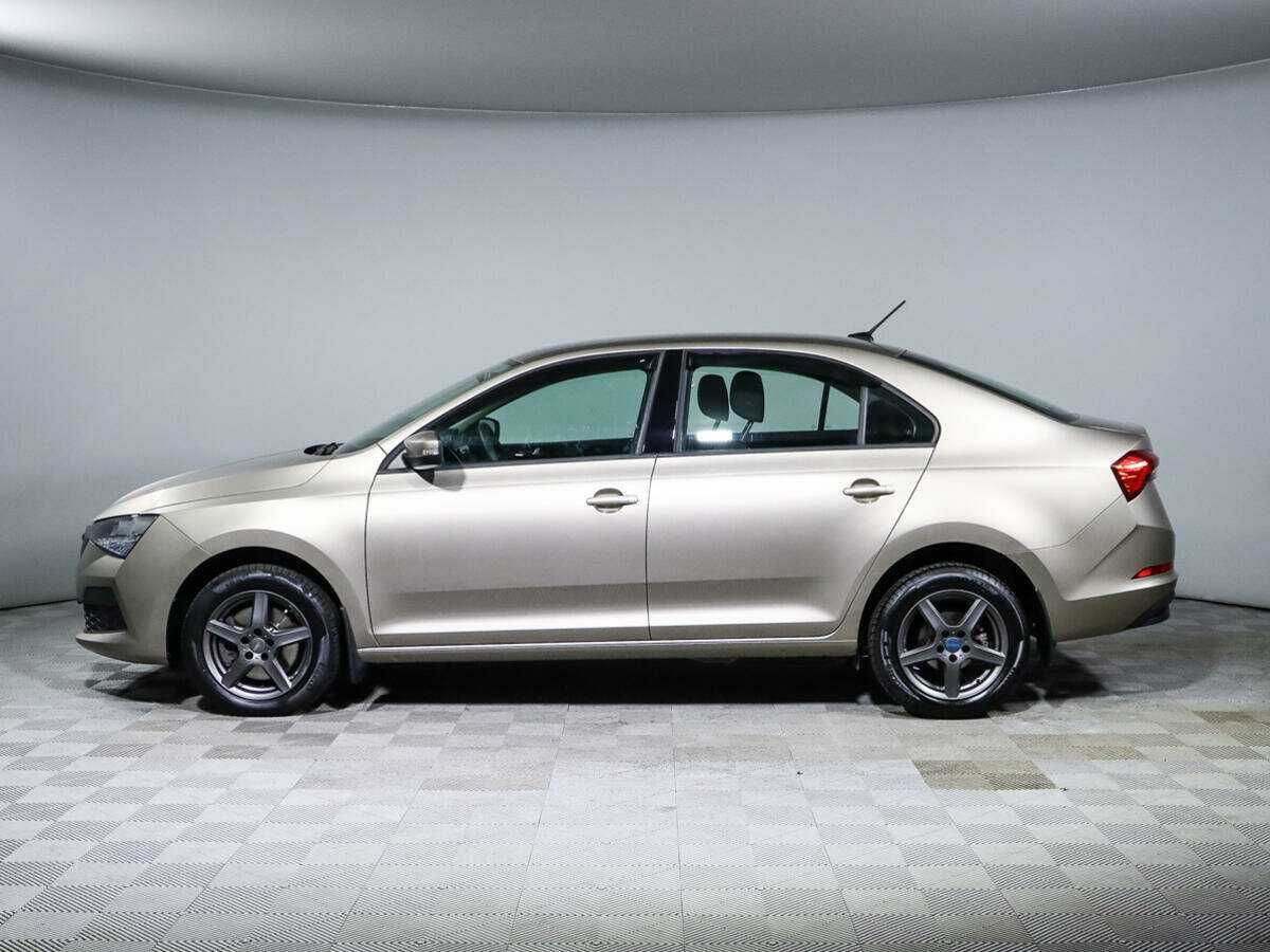 Skoda Rapid с пробегом — 2021 год. Фото: #7
