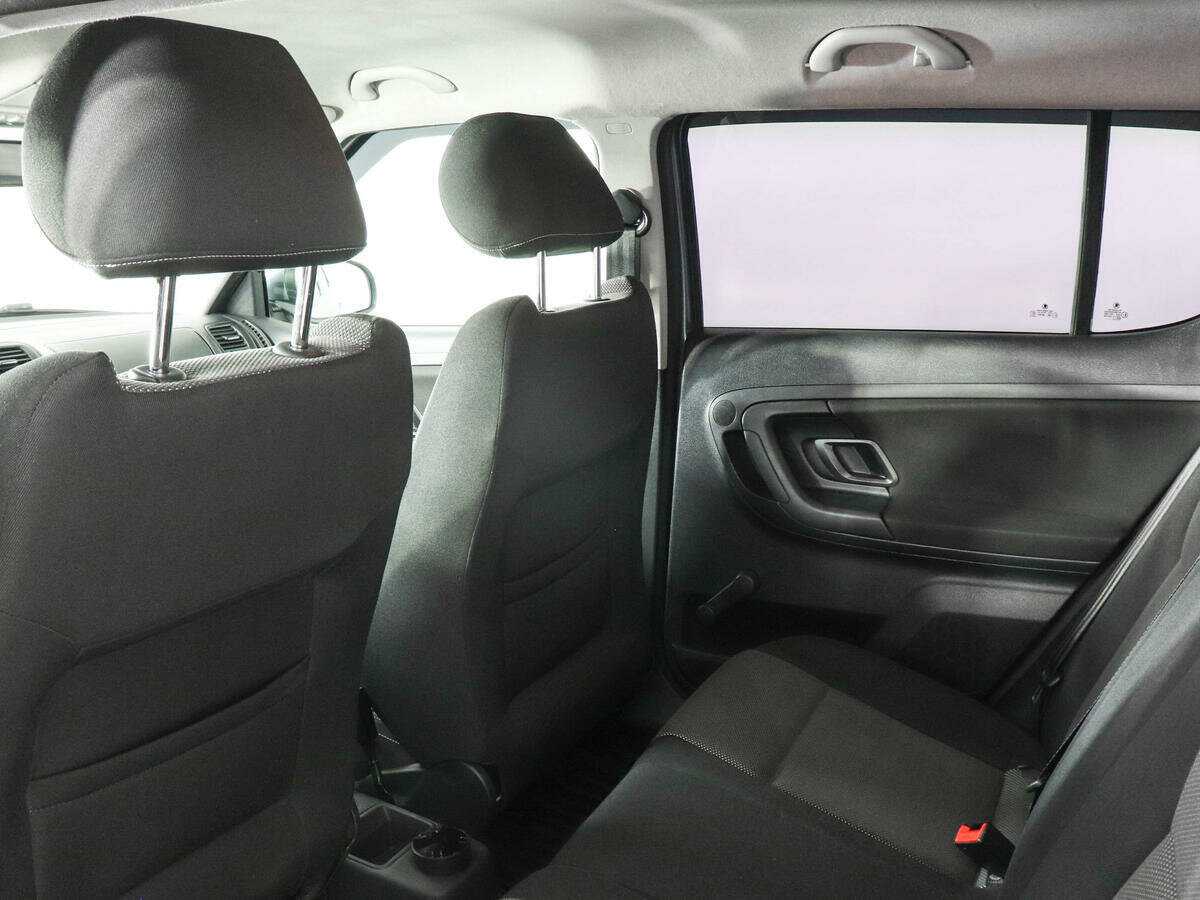 Skoda Fabia с пробегом — 2012 год. Фото: #11