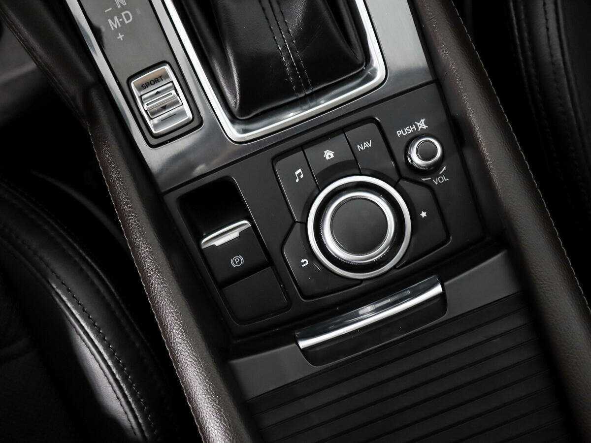 Mazda 6 с пробегом — 2018 год. Фото: #10