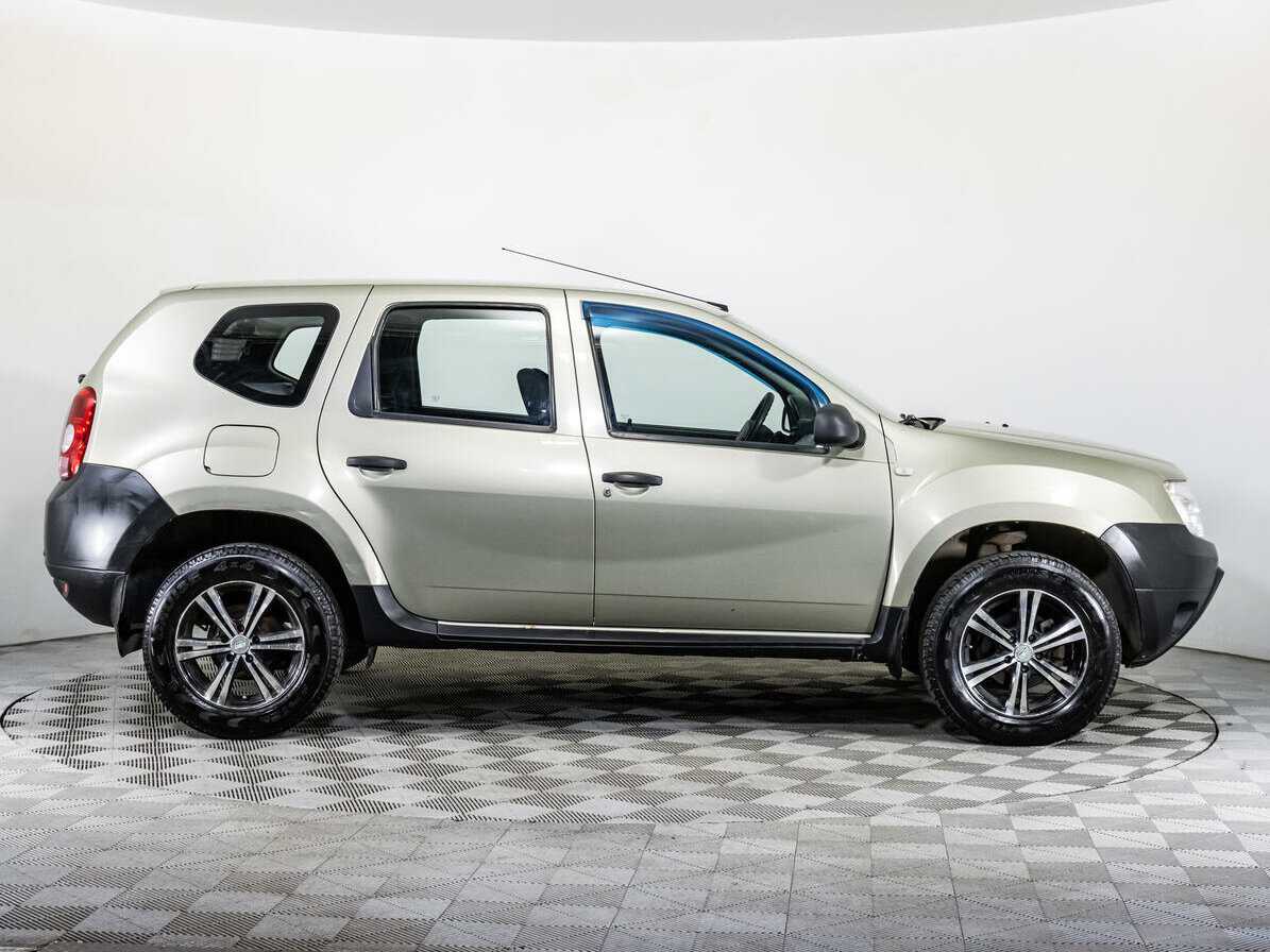 Renault Duster с пробегом — 2012 год. Фото: #3
