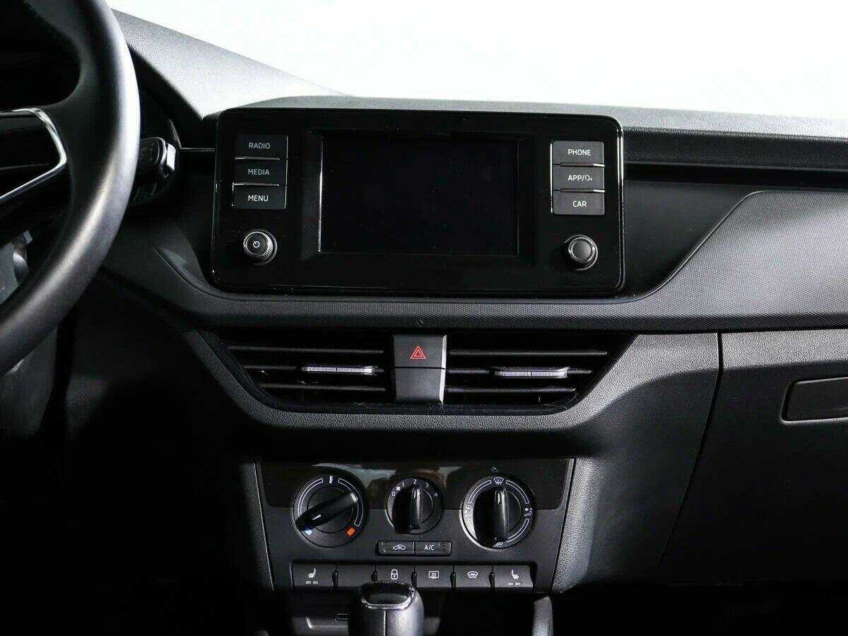 Skoda Rapid с пробегом — 2021 год. Фото: #10