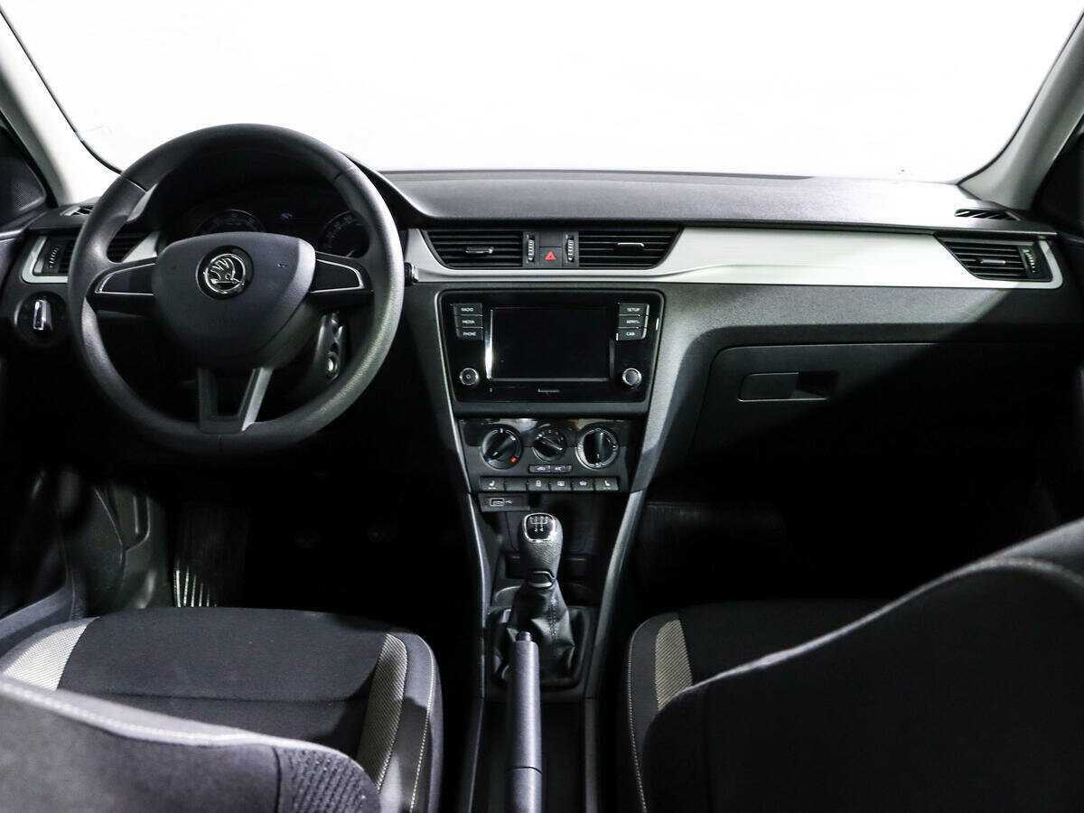 Skoda Rapid с пробегом — 2019 год. Фото: #9