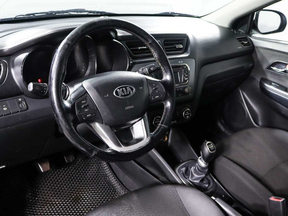 Kia Rio с пробегом — 2014 год. Фото: #13