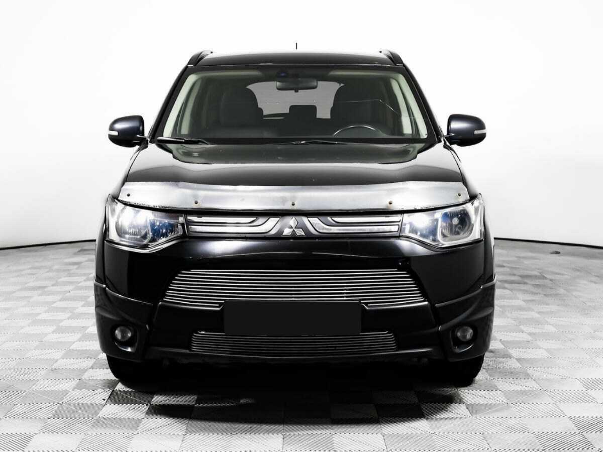 Mitsubishi Outlander с пробегом — 2013 год. Фото: #1