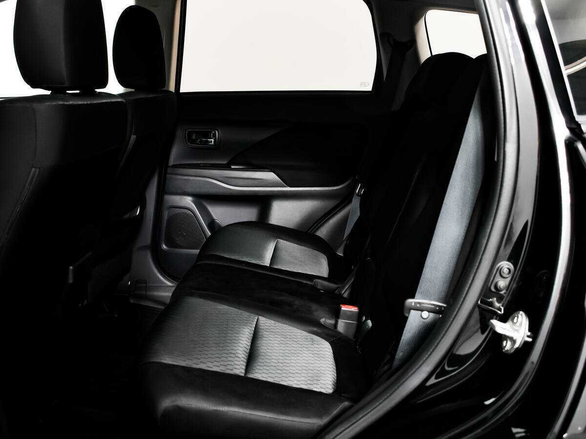 Mitsubishi Outlander с пробегом — 2013 год. Фото: #11