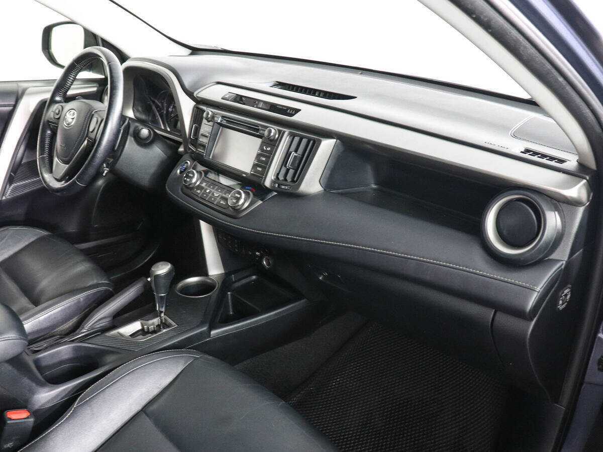 Toyota RAV4 с пробегом — 2013 год. Фото: #9