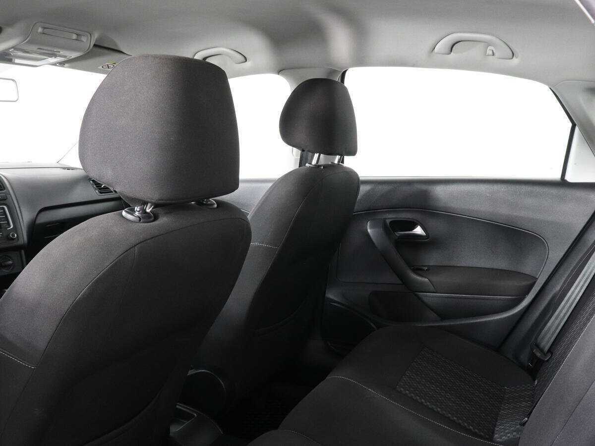 Volkswagen Polo с пробегом — 2018 год. Фото: #11