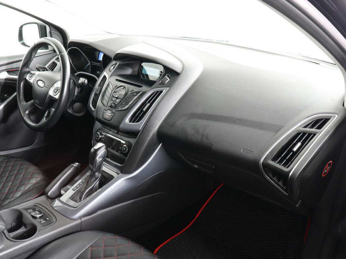 Ford Focus с пробегом — 2012 год. Фото: #9