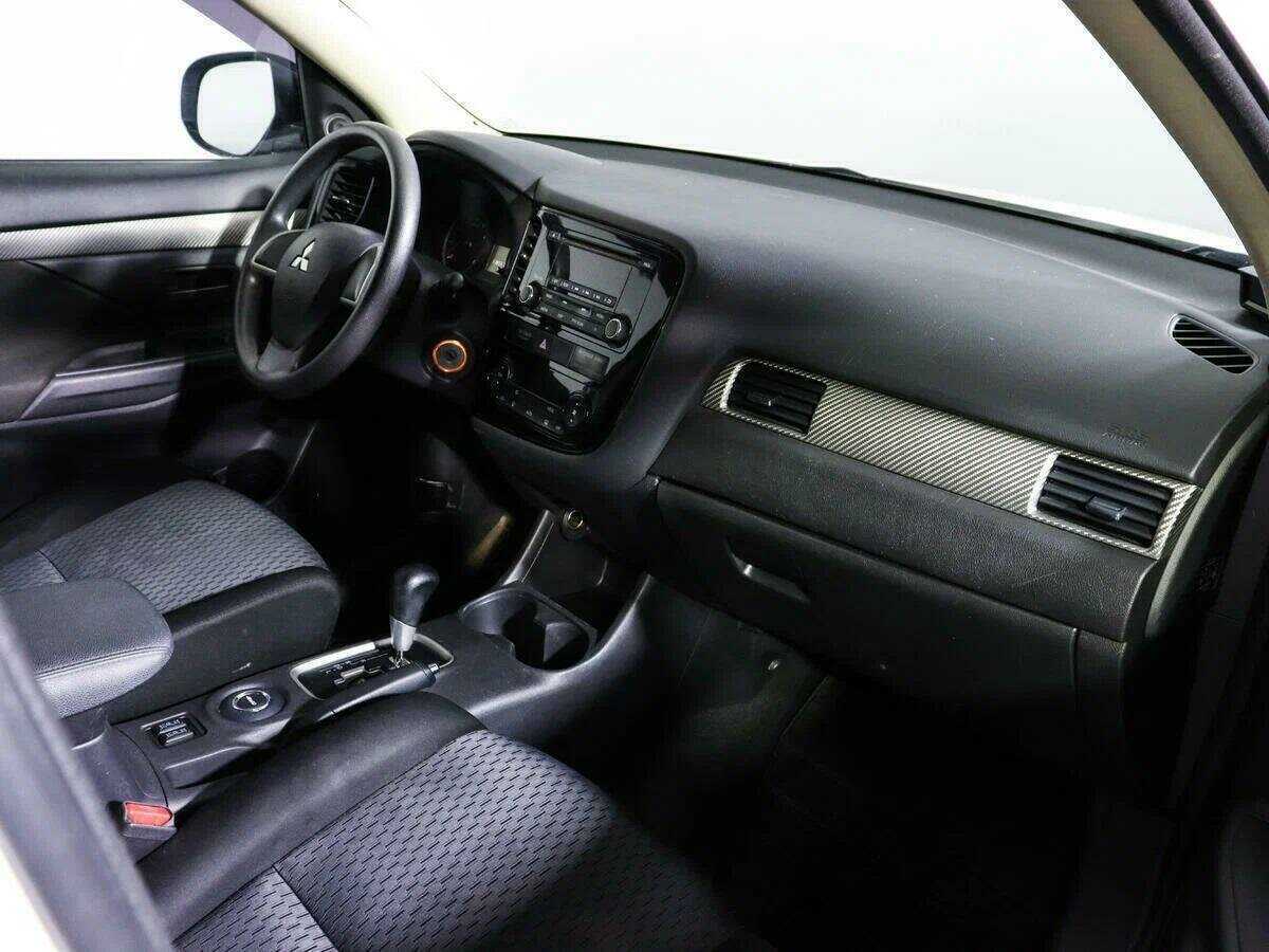 Mitsubishi Outlander с пробегом — 2012 год. Фото: #7