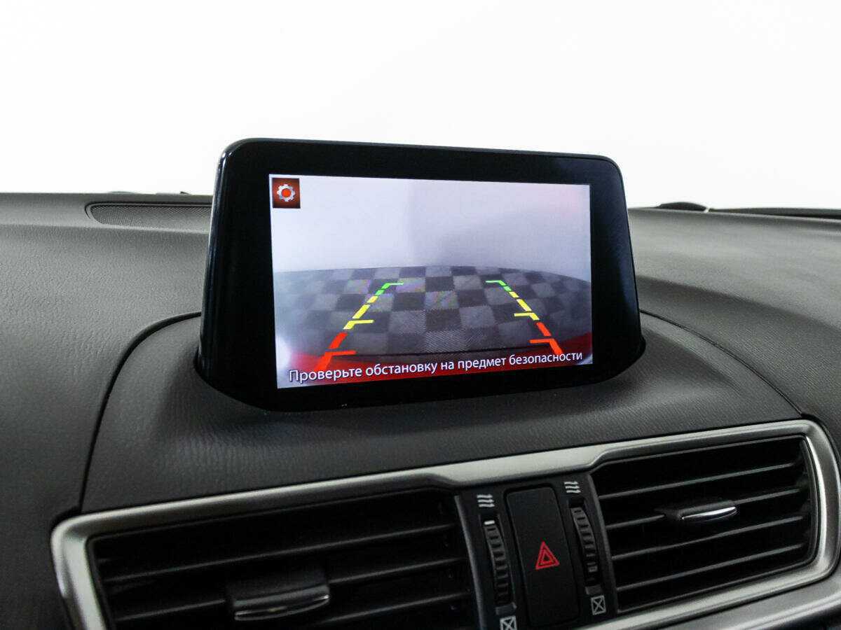 Mazda 3 с пробегом — 2016 год. Фото: #14