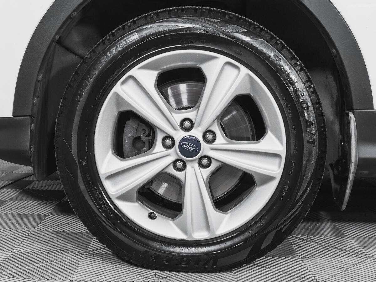 Ford Kuga с пробегом — 2016 год. Фото: #16
