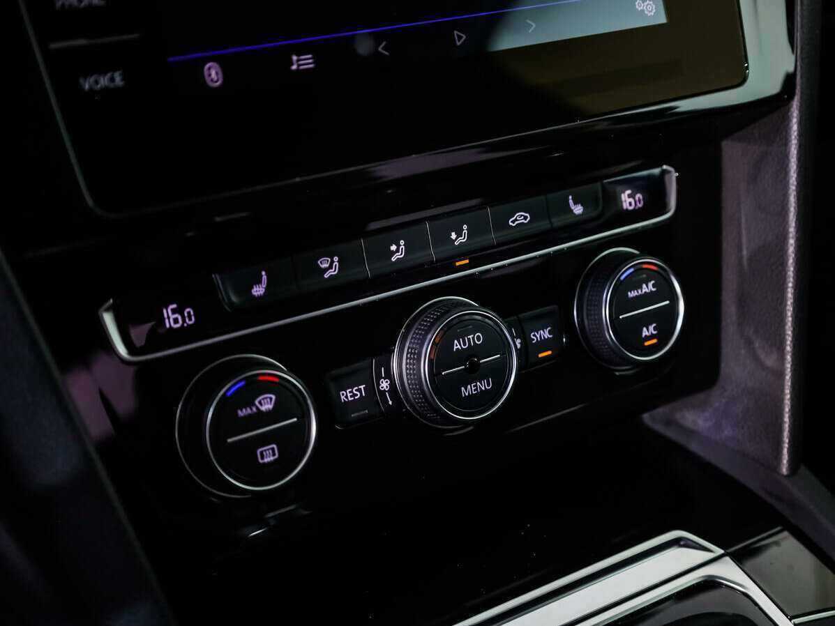 Volkswagen Passat с пробегом — 2017 год. Фото: #13