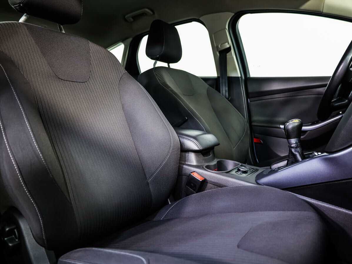 Ford Focus с пробегом — 2013 год. Фото: #10