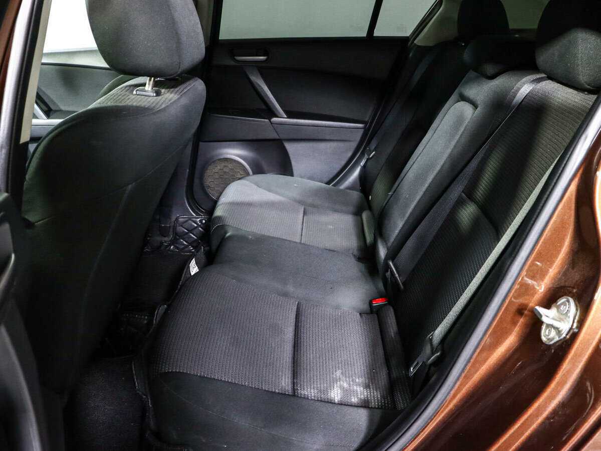 Mazda 3 с пробегом — 2012 год. Фото: #7