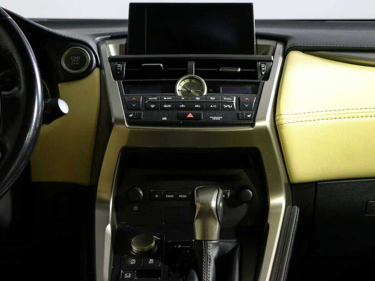 Lexus NX с пробегом — 2015 год. Фото: #12