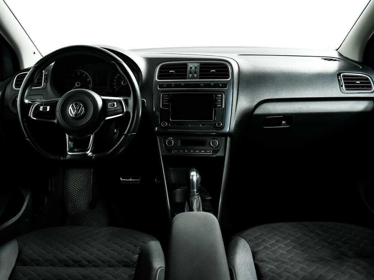 Volkswagen Polo с пробегом — 2018 год. Фото: #10