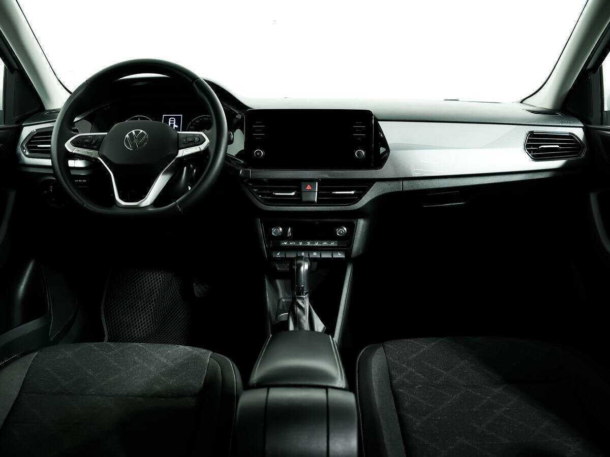 Volkswagen Polo с пробегом — 2021 год. Фото: #10