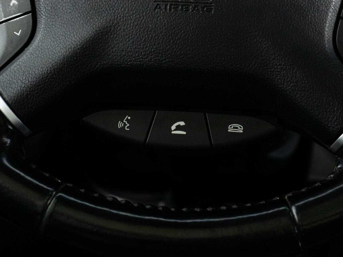 Mitsubishi Pajero с пробегом — 2015 год. Фото: #18