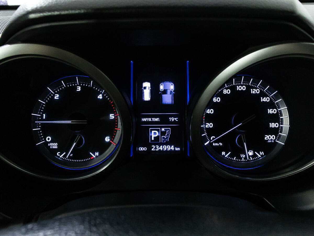 Toyota Land Cruiser Prado с пробегом — 2014 год. Фото: #10