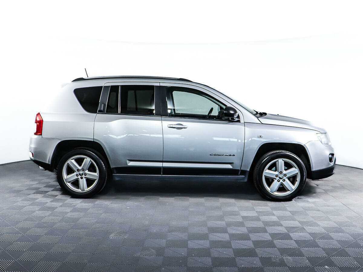 Jeep Compass с пробегом — 2012 год. Фото: #2