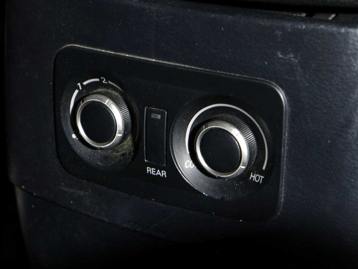 Mitsubishi Pajero с пробегом — 2012 год. Фото: #14