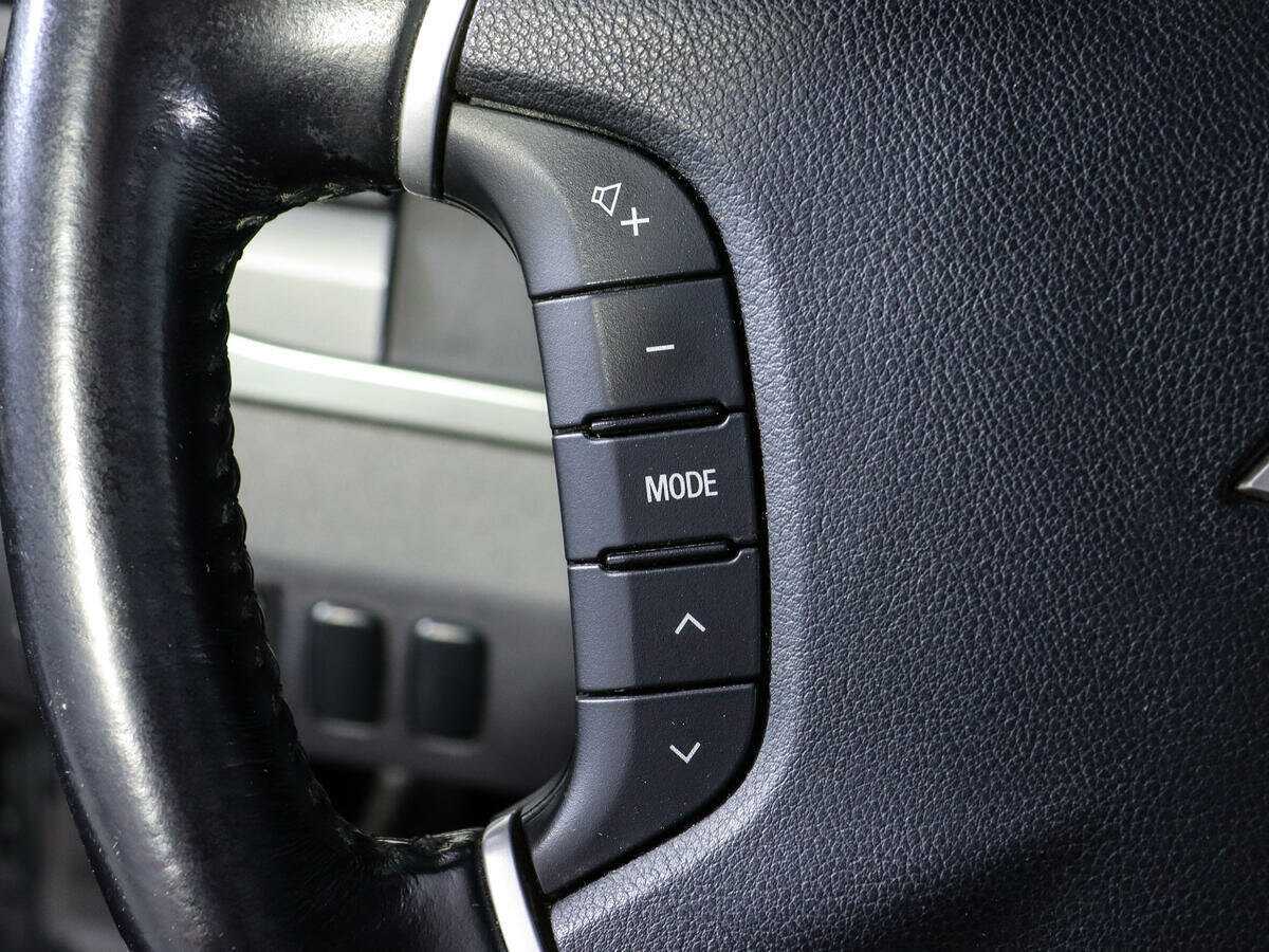 Mitsubishi Pajero с пробегом — 2012 год. Фото: #17