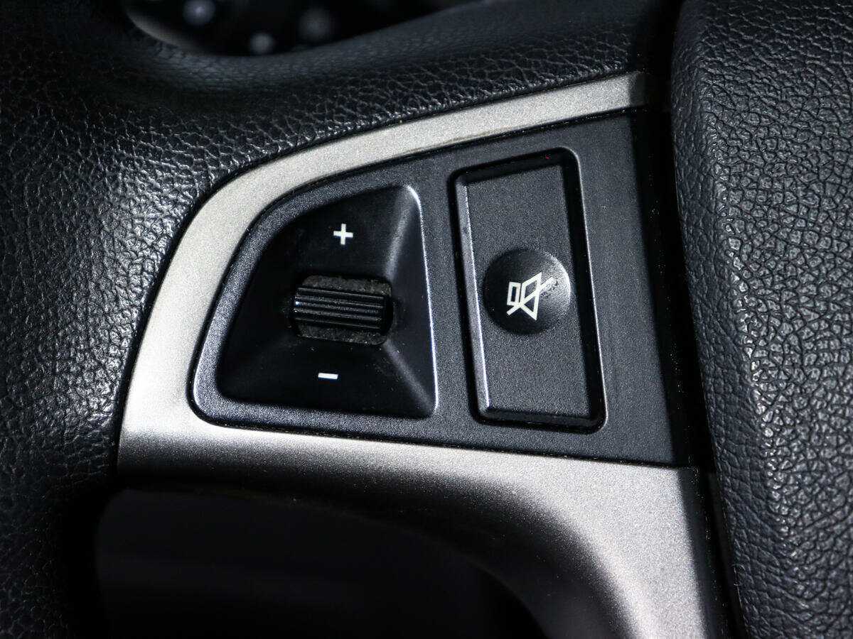 Hyundai Solaris с пробегом — 2015 год. Фото: #15