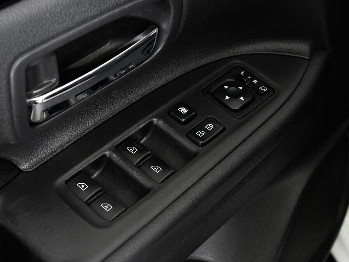 Mitsubishi Outlander с пробегом — 2020 год. Фото: #14