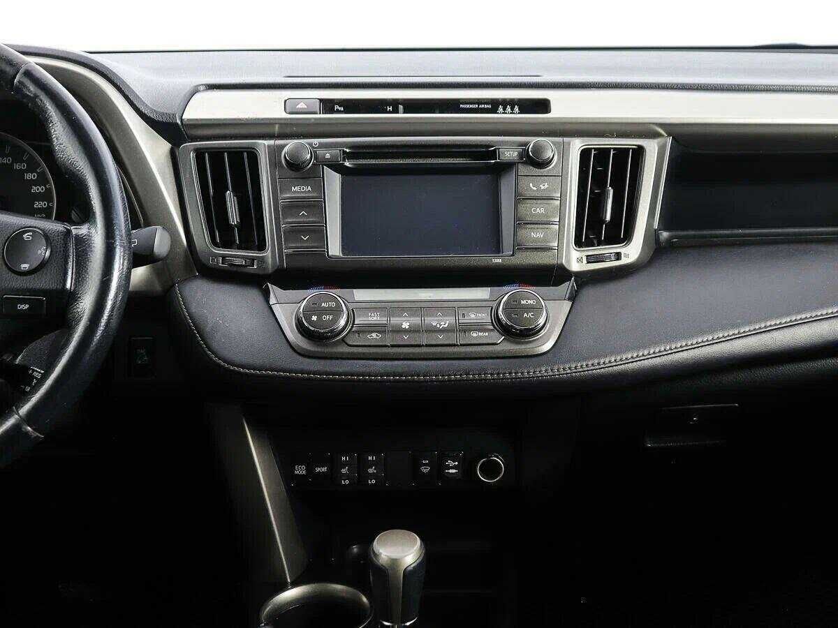 Toyota RAV4 с пробегом — 2012 год. Фото: #13