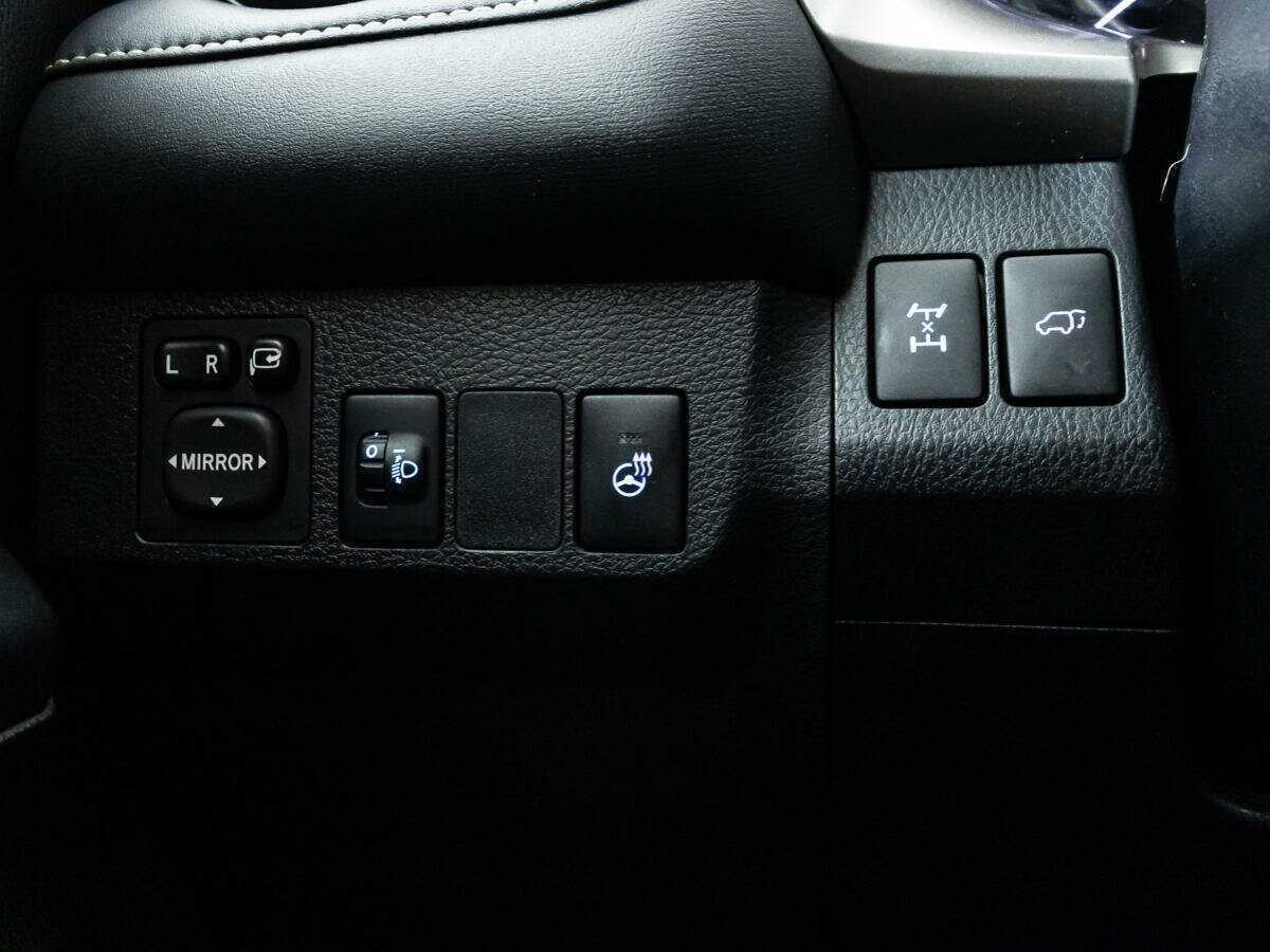 Toyota RAV4 с пробегом — 2017 год. Фото: #17