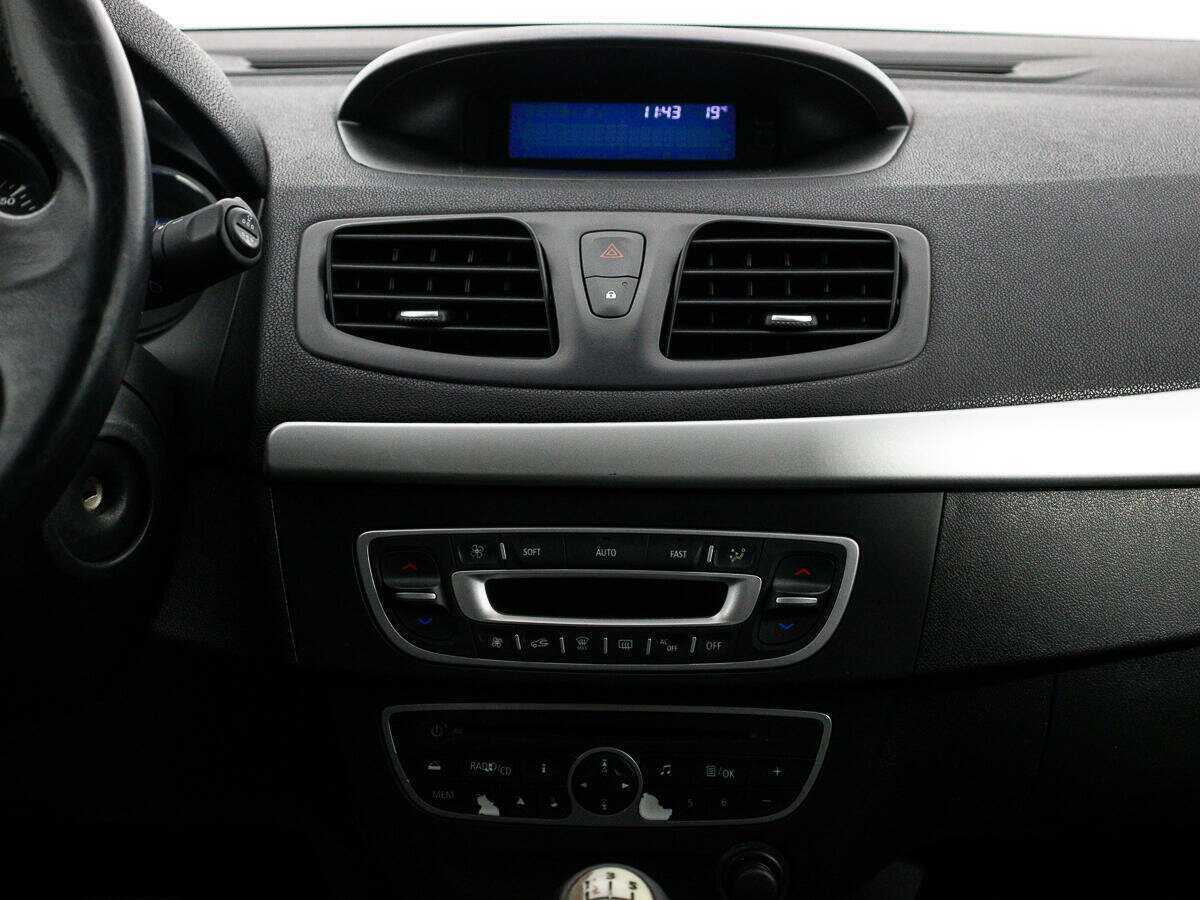 Renault Megane с пробегом — 2012 год. Фото: #13