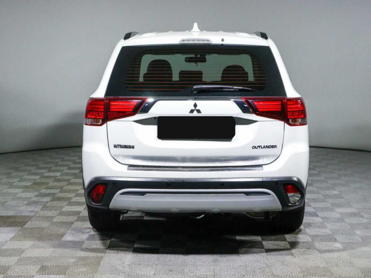 Mitsubishi Outlander с пробегом — 2019 год. Фото: #4